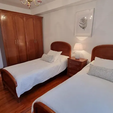 Apartment-sleeps5-parking-petfriendly Holiday home